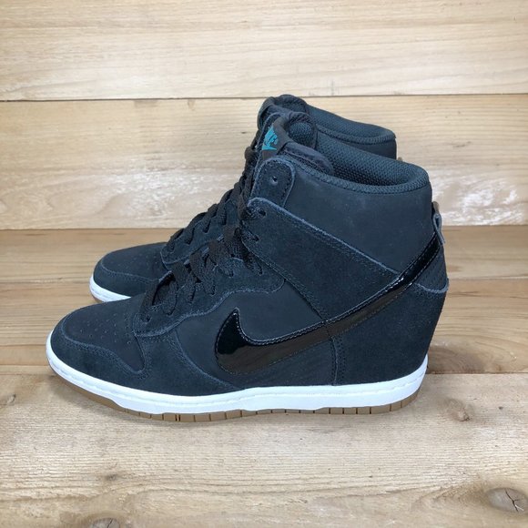 dunk sky hi essential